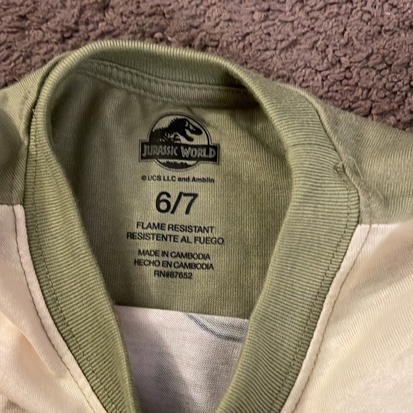 NWT Jurassic Park PJ size 6/7 - Picture 3 of 3